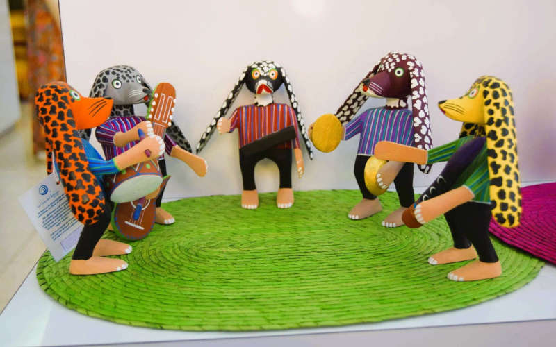 Artesanías en Oaxaca-Madera Tallada-Banda Alebrijes