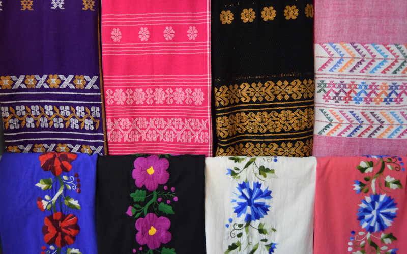 Artesanías en Oaxaca-Textiles de Algodón-REbozo Floreado