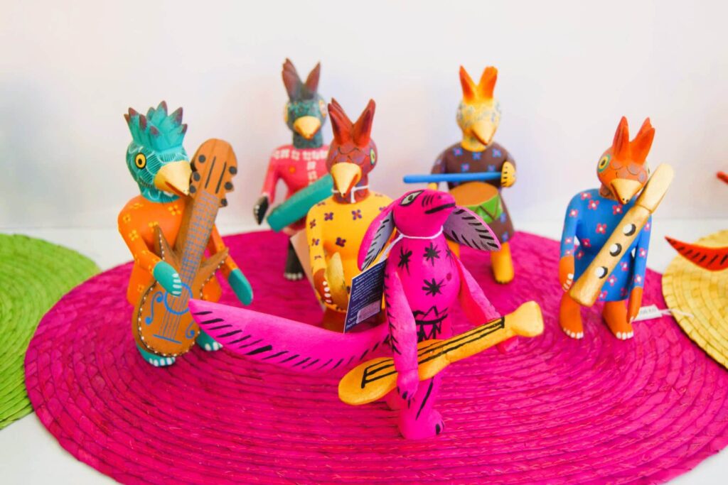 Artesanías en Oaxaca-La Casa del Rebozo-Madera Tallada-Alebrijes